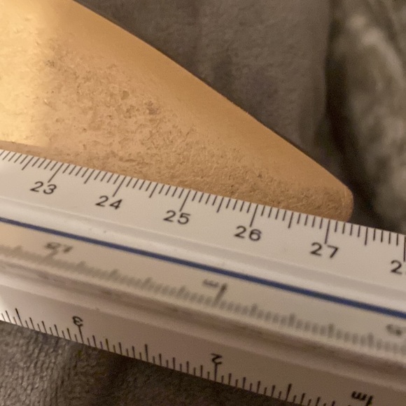 Giorgio Armani flats, in a beautiful golden taupe with a glassy patent finish. - Picture 12 of 12